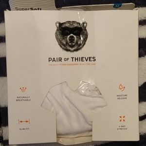 Pair of Thieves Men's Whire V-Neck 2 pack